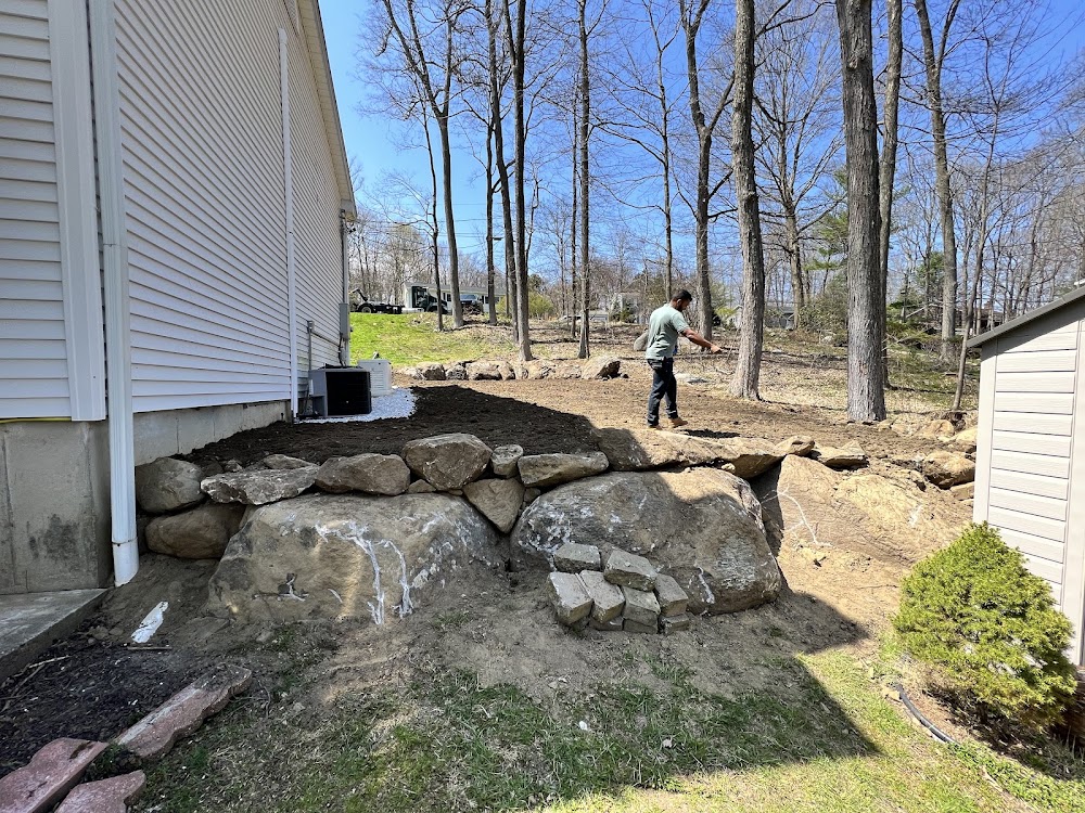 LRM Landscapes LLC