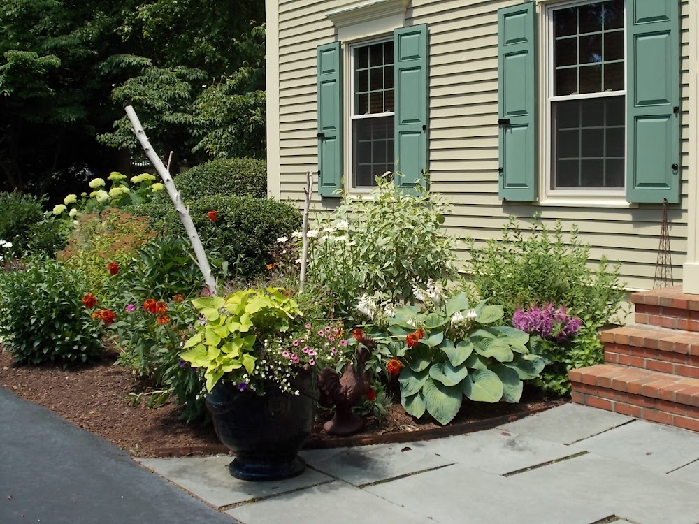 M&M Garden Designs, LLC