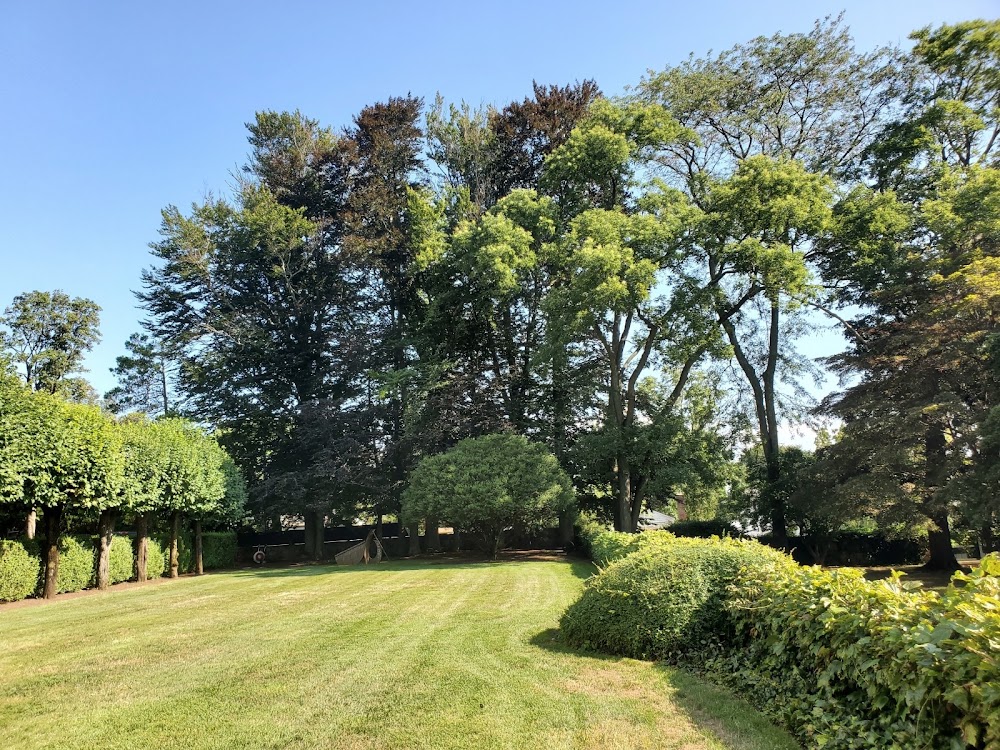 Four Seasons Landscaping & Maintenance, LLC