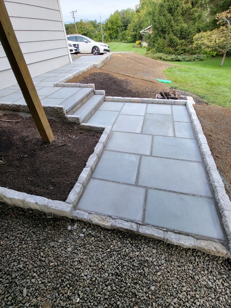 Custom Landscape Construction LLC