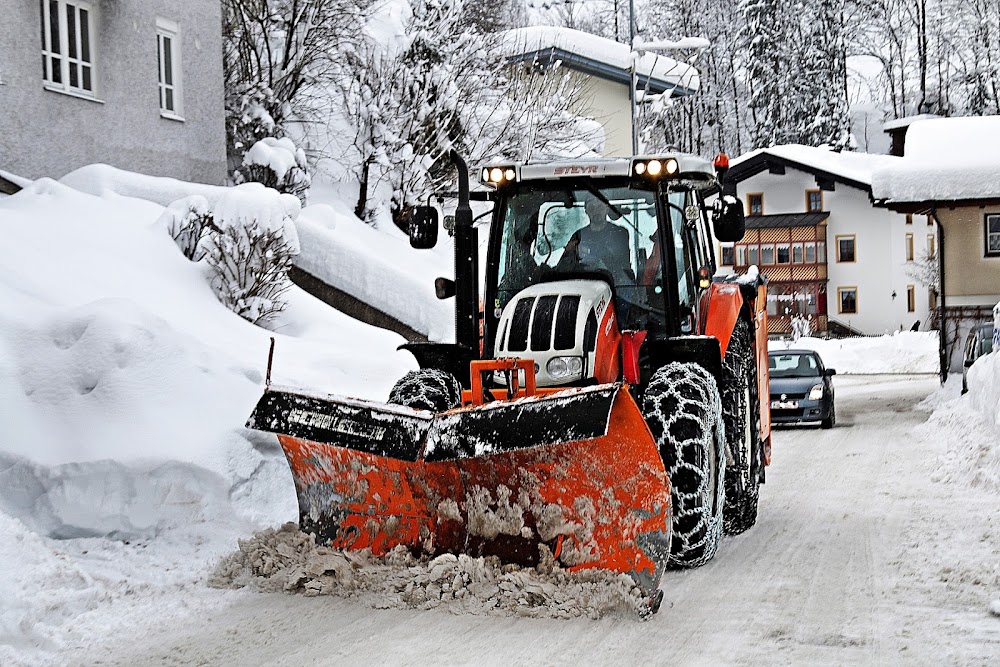 Desmarais Property Maintenance