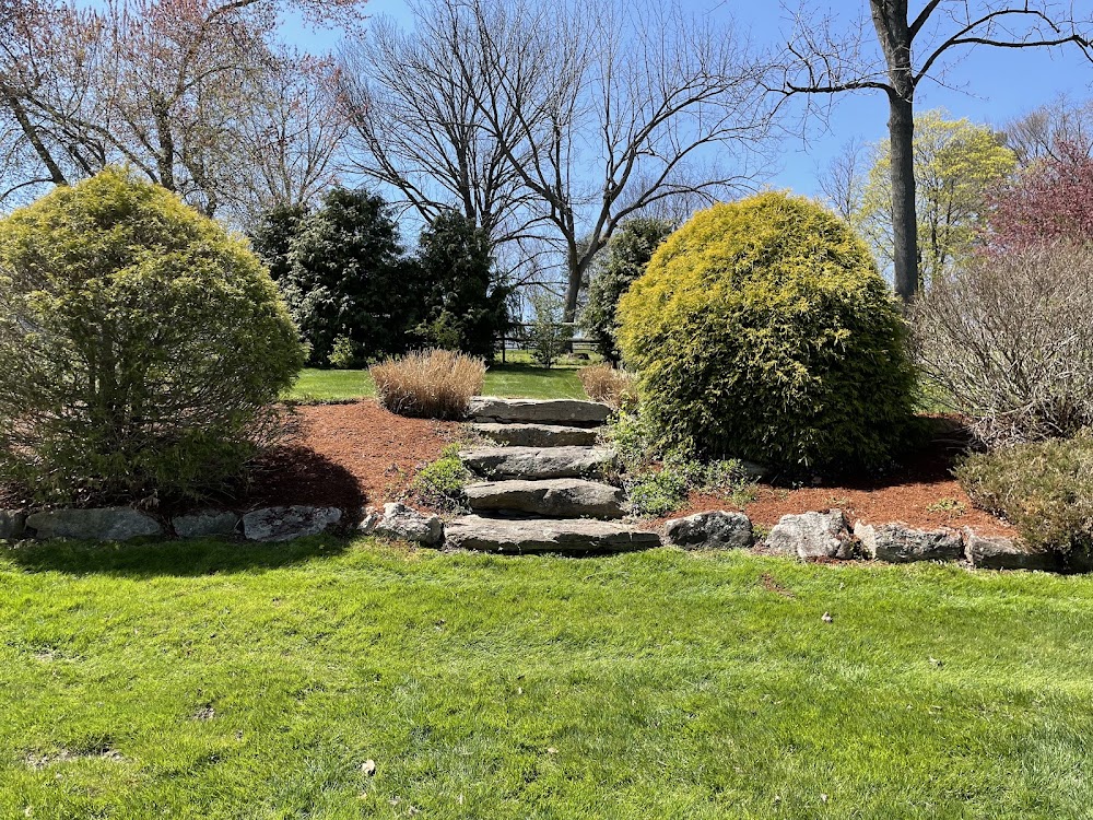 V&V Landscaping LLC in CT Serving Fairfield Bridgeport Trumbull Stratford Shelton Seymour Derby Ansonia Hamden Woodbridge